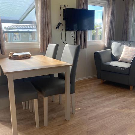 Camping De Duinhoeve Chalet Vogel Not For Companies Nieuw-Haamstede Luaran gambar