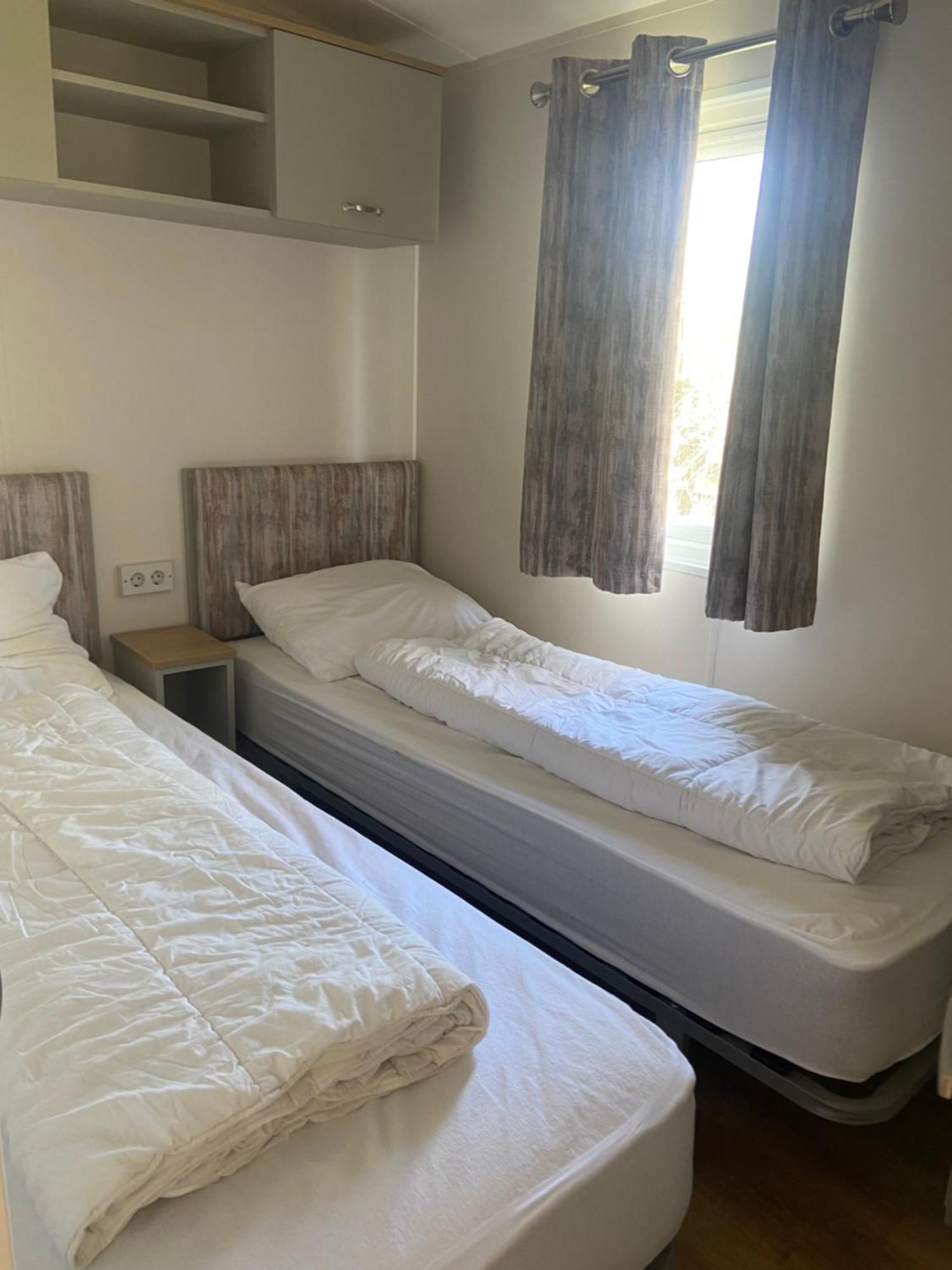Camping De Duinhoeve Chalet Vogel Not For Companies Nieuw-Haamstede Luaran gambar